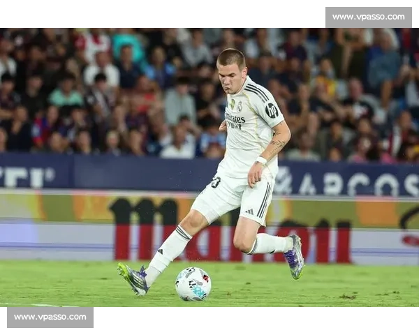 未满 18 岁仍自律训练!皇马亿元新星马斯坦托诺独自备战新赛季 未满 18 岁仍自律训练!皇马亿元新星马斯坦托诺独自备战新赛季