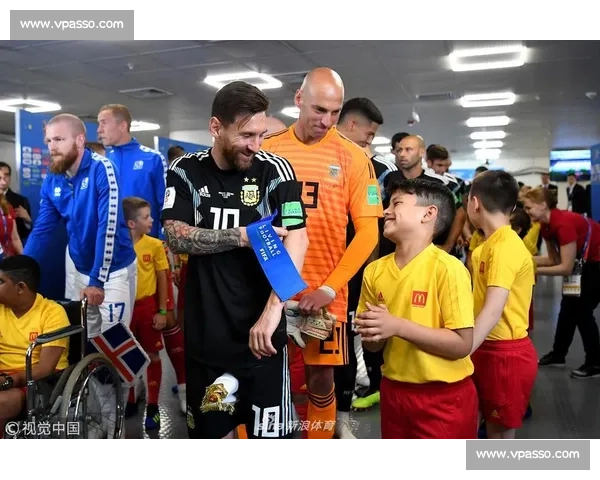 比赛之外的温情！这些暖心瞬间，让世界杯更有爱！